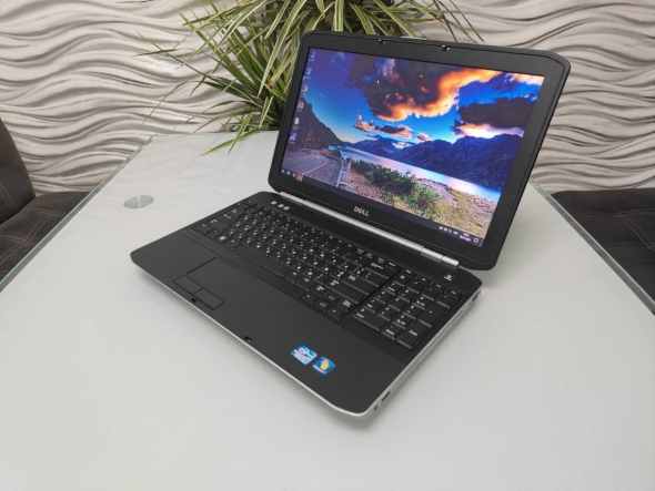 Ноутбук Dell Latitude E5520 / 15.6&quot; (1366x768) TN / Intel Core i3-2310M (2 (4) ядра по 2.1 GHz) / 4 GB DDR3 / 128 GB SSD / Intel HD Graphics 3000 / VGA / HDMI - 4