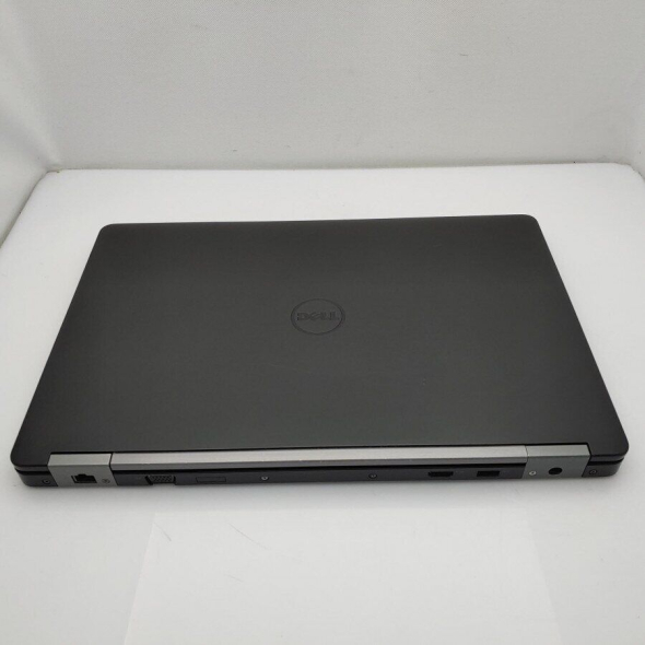 Ноутбук Б-класс Dell Latitude E5570 / 15.6&quot; (1366x768) TN / Intel Core i5-6200U (2 (4) ядра по 2.3 - 2.8 GHz) / 8 GB DDR4 / 128 GB SSD / Intel HD Graphics 520 / WebCam / Win 10 Pro - 3