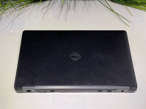 Ноутбук Dell Latitude E5550 / 15.6&quot; (1920x1080) IPS / Intel Core i5-5200U (2 (4) ядра по 2.2 - 2.7 GHz) / 8 GB DDR3 / 240 GB SSD / Intel HD Graphics 5500 / WebCam - 4