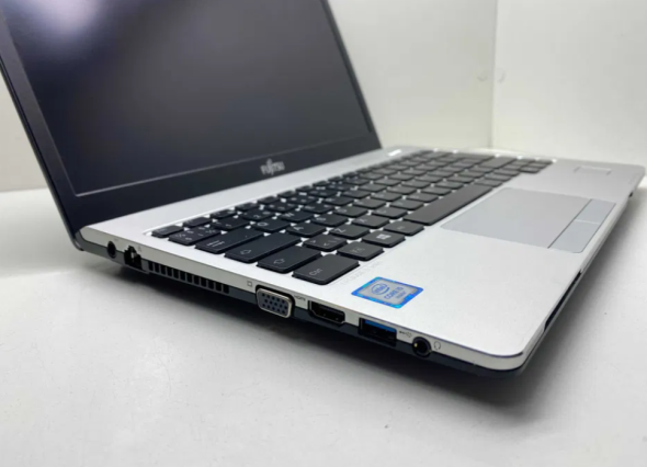 Ультрабук Fujitsu LifeBook S936 / 13.3&quot; (1920x1080) IPS / Intel Core i5-6200U (2 (4) ядра по 2.3 - 2.8 GHz) / 8 GB DDR4 / 128 GB SSD / Intel HD Graphics 520 / WebCam / Windows 10 PRO Lic - 4