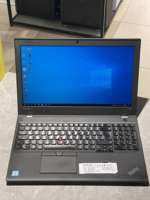 Ноутбук Lenovo ThinkPad T560 / 15.6&quot; (1920x1080) IPS / Intel Core i5-6200U (2 (4) ядра по 2.3 - 2.8 GHz) / 8 GB DDR3 / 240 GB SSD / Intel HD Graphics 520 / WebCam - 2