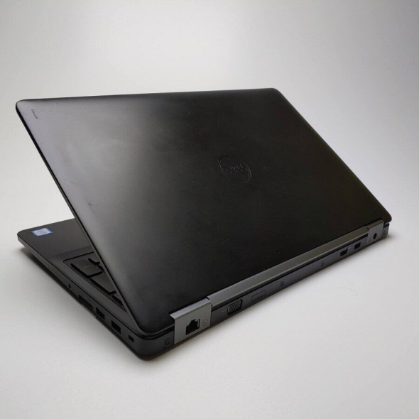Игровой ноутбук Dell Latitude E5570 / 15.6&quot; (1366x768) TN / Intel Core i7-6600U (2 (4) ядра по 2.6 - 3.4 GHz) / 8 GB DDR4 / 240 GB SSD / AMD Radeon R7 M360, 2 GB DDR3, 64-bit / WebCam / Win 10 Pro - 7