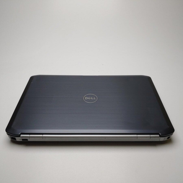 Ноутбук Б-класс Dell Latitude E5520 / 15.6&quot; (1366x768) TN / Intel Core i5-2410M (2 (4) ядра по 2.3 - 2.9 GHz) / 8 GB DDR3 / 480 GB SSD / Intel HD Graphics 3000 / WebCam / DVD-ROM / Win 10 Pro - 3