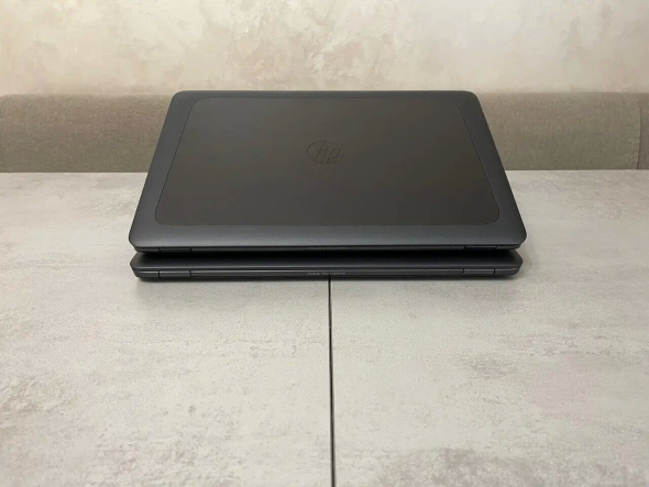 Мобильная рабочая станция HP ZBook 15u G4 / 15.6&quot; (1920x1080) TN / Intel Core i7-7500U (2 (4) ядра по 2.7 - 3.5 GHz) / 16 GB DDR4 / 250 GB SSD M.2 / AMD FirePro W4190M, 2 GB GDDR5, 128-bit / WebCam / USB 3.1 / DisplayPort - 8