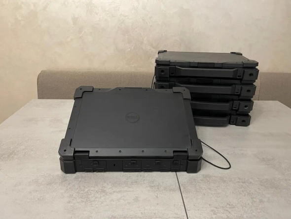 Защищенный ноутбук Dell Latitude E7404 Extreme Rugged / 14&quot; (1366x768) TN Touch / Intel Core i7-4650U (2 (4) ядра по 1.7 - 3.3 GHz) / 16 GB DDR3 / 256 GB SSD NEW / Intel HD Graphics 5000 / HDMI - 8
