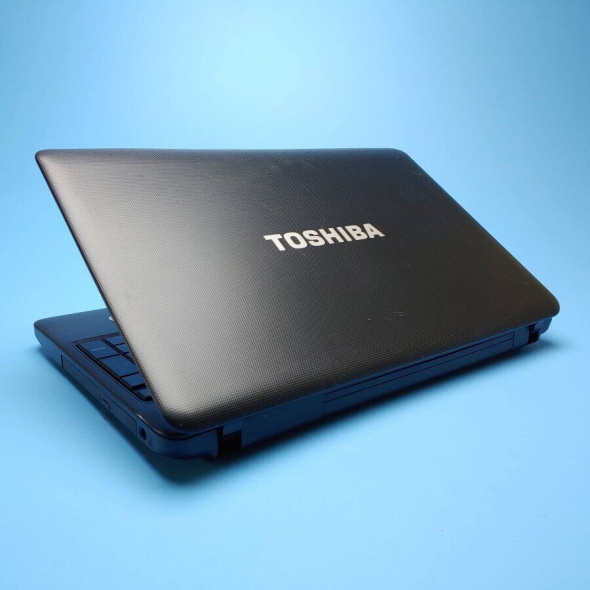 Ноутбук Toshiba Satellite C655D-S5130 / 15.6&quot; (1366x768) TN / AMD E-240 (1 ядро по 1.5 GHz) / 4 GB DDR3 / 240 GB SSD / AMD Radeon HD 6310 / WebCam / DVD-ROM / Win 7 Home - 7