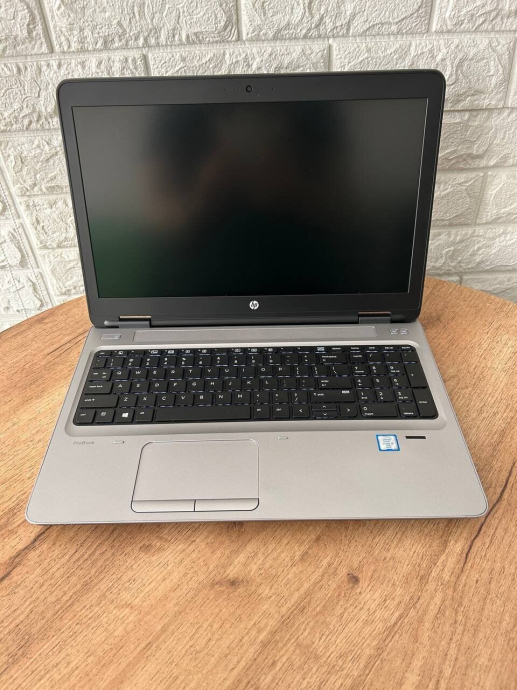 Ноутбук Б-класс HP ProBook 650 G2 / 15.6&quot; (1366x768) TN / Intel Core i5-6200U (2 (4) ядра по 2.3 - 2.8 GHz) / 8 GB DDR4 / 256 GB SSD / Intel HD Graphics 520 / WebCam / VGA - 6