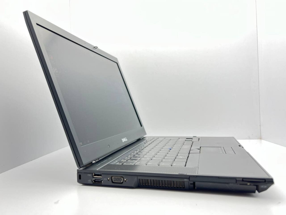 Ноутбук Б-класс Dell Latitude E6500 / 15.6&quot; (1440x900) TN / Intel Core 2 Duo P8700 (2 ядра по 2.53 GHz) / 4 GB DDR3 / 240 GB SSD / Intel GMA 4500MHD Graphics - 4