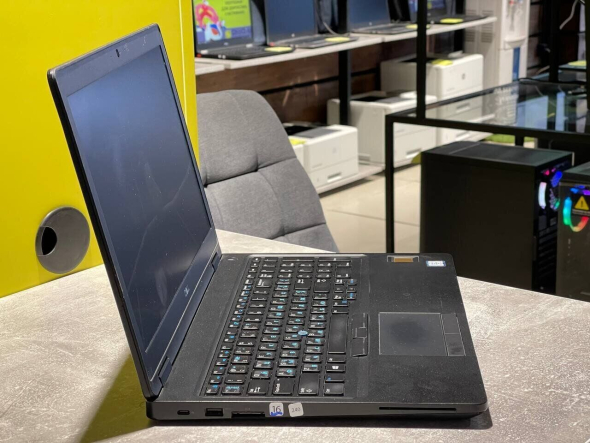 Ноутбук Dell Latitude 5591 / 15.6&quot; (1920x1080) IPS / Intel Core i7-8750H (6 (12) ядер по 2.2 - 4.1 GHz) / 8 GB DDR4 / 480 GB SSD / Intel UHD Graphics 630 / WebCam - 3