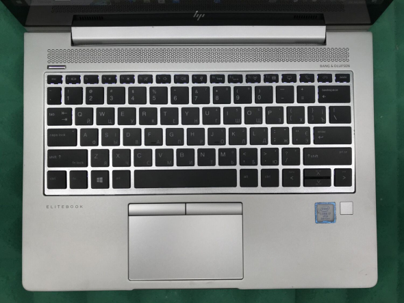 Ультрабук Б-класс HP EliteBook 830 G5 / 13.3&quot; (1920x1080) IPS Touch / Intel Core i7-8650U (4 (8) ядра по 1.9 - 4.2 GHz) / 8 GB DDR4 / 256 GB SSD M.2 / Intel UHD Graphics 620 / WebCam / USB 3.1 / HDMI - 4