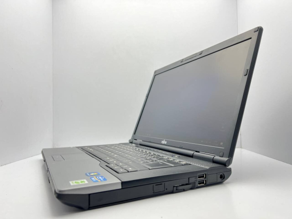 Ноутбук Б-класс Fujitsu LifeBook E752 / 15.6&quot; (1366x768) TN / Intel Core i5-3320M (2 (4) ядра по 2.6 - 3.3 GHz) / 4 GB DDR3 / 240 GB SSD / Intel HD Graphics 4000 / WebCam - 4