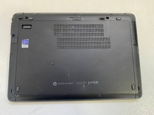 Мобильная рабочая станция Б-класс HP ZBook 14 G2 / 14&quot; (1920x1080) IPS / Intel Core i7-5600U (2 (4) ядра по 2.6 - 3.2 GHz) / 8 GB DDR3 / 180 GB SSD / AMD FirePro M4150, 1 GB GDDR5, 128-bit / VGA - 6