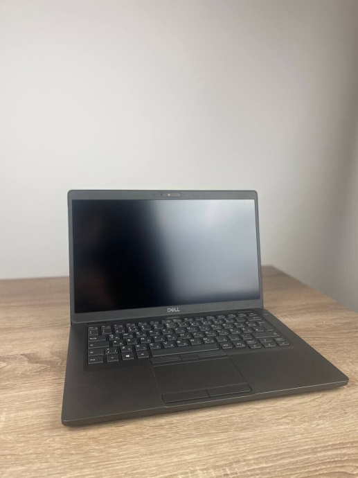 Ультрабук Dell Latitude 5401 / 14&quot; (1920x1080) TN / Intel Core i5-9400H (4 (8) ядра по 2.5 - 4.3 GHz) / 8 GB DDR4 / 256 GB SSD / Intel UHD Graphics 630 / WebCam / Win 10 - 2